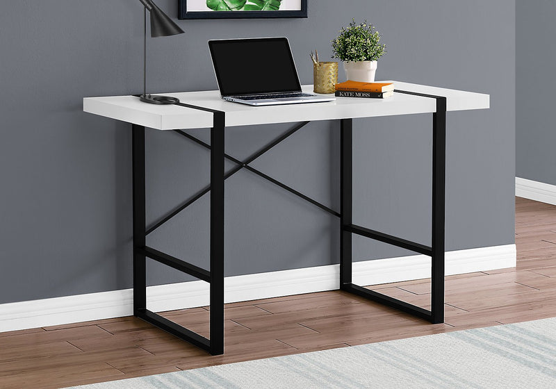Avery Reclaimed Wood Look Desk - White