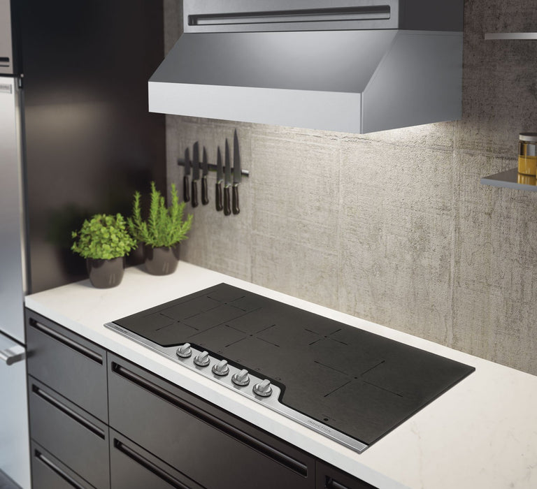 Frigidaire Professional 30\" Under-Cabinet Range Hood – FHWC3650RS