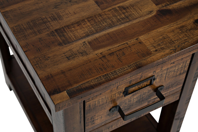 Casey Chairside Table
