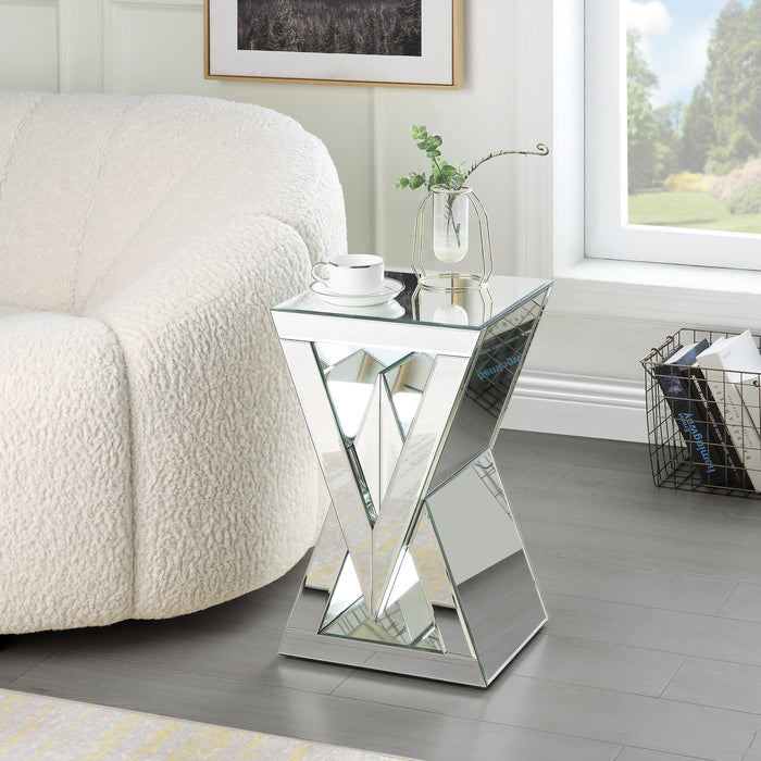 Lane Chairside Table 