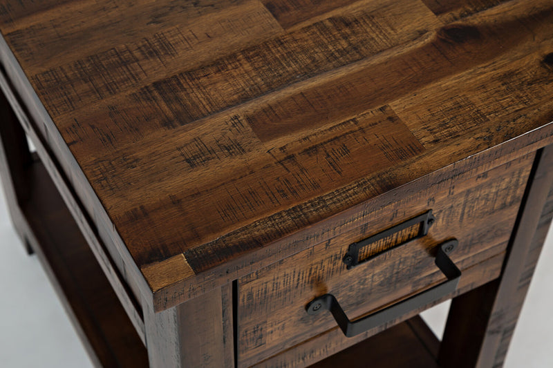Casey Chairside Table