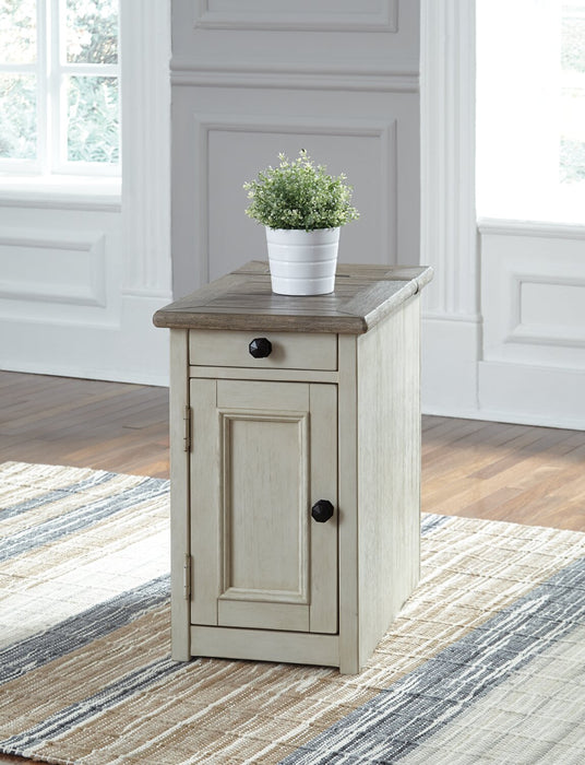Colby Chairside Table 