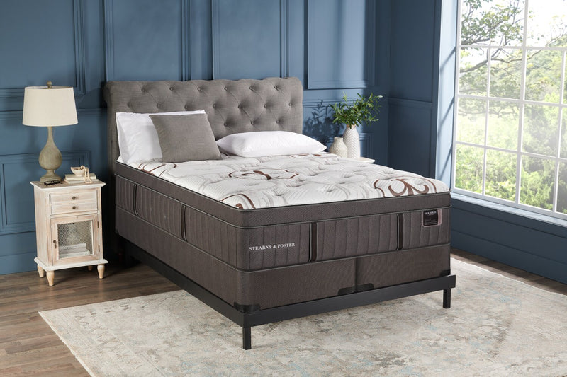 Stearns & Foster Founders Collection Cardiff City Eurotop Low-Profile Split Queen Mattress Set