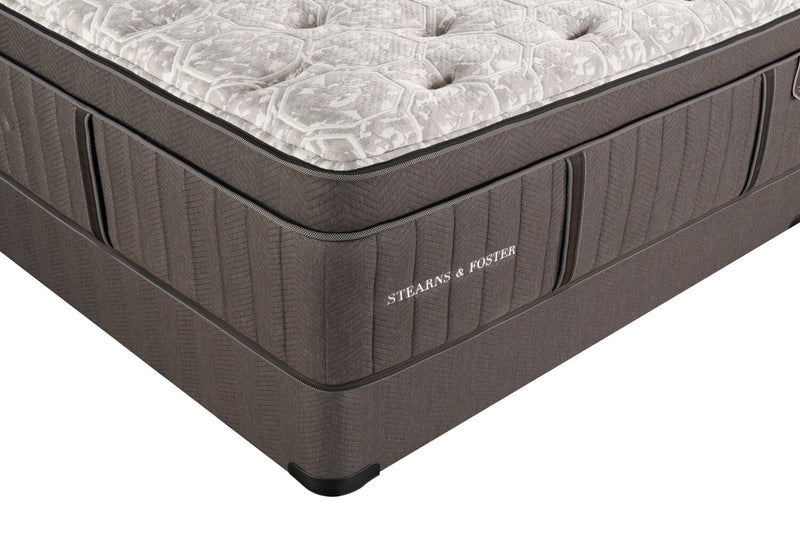 Stearns & Foster Founders Collection Derby County Eurotop Split Queen Mattress Set