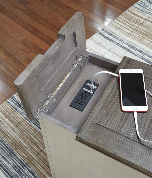 Colby Chairside Table 