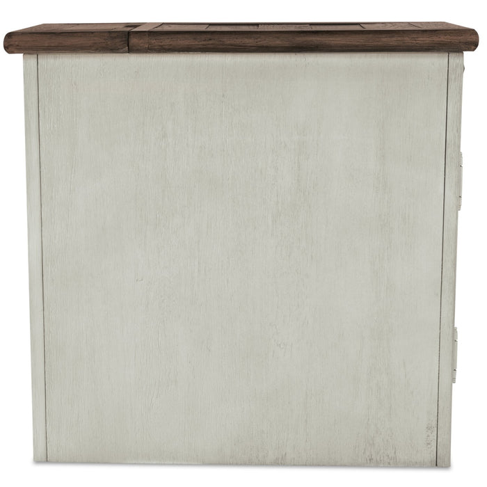 Colby Chairside Table 