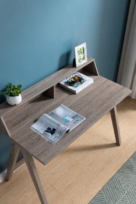 Igor Desk