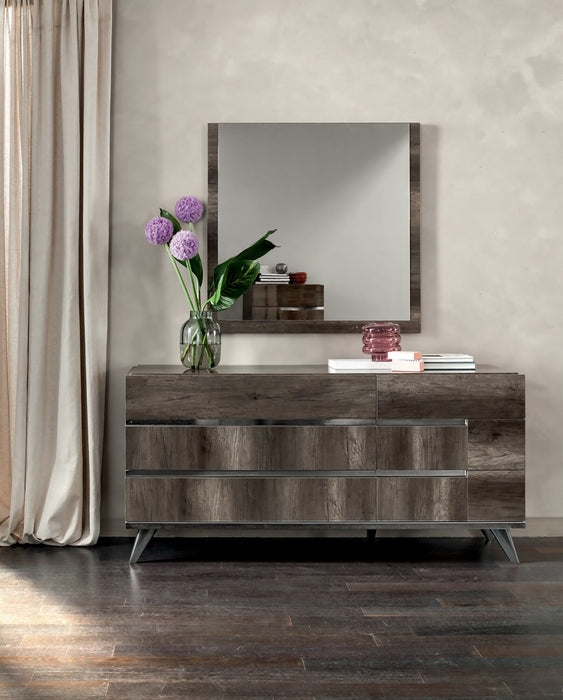 Gino 5-Piece Queen Bedroom Package 