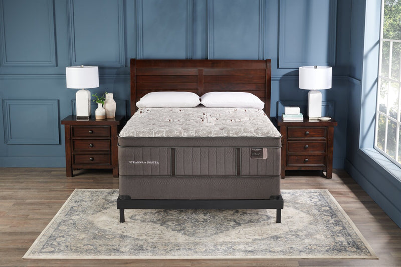 Stearns & Foster Founders Collection Derby County Eurotop Queen Mattress