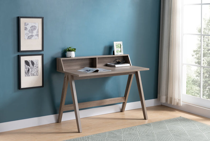 Igor Desk