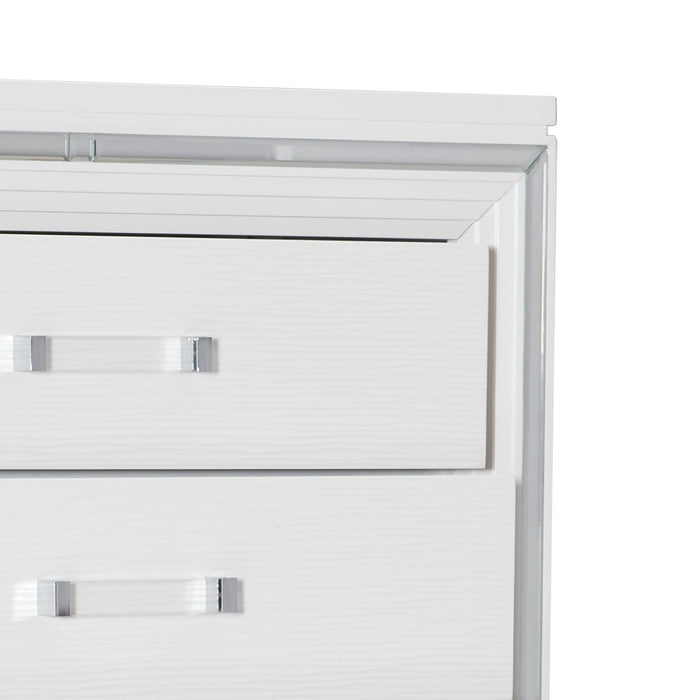 Max Chest - White
